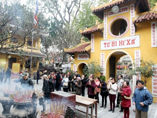 Visiter la pagode à Can Tho au jour de l’An - ảnh 1